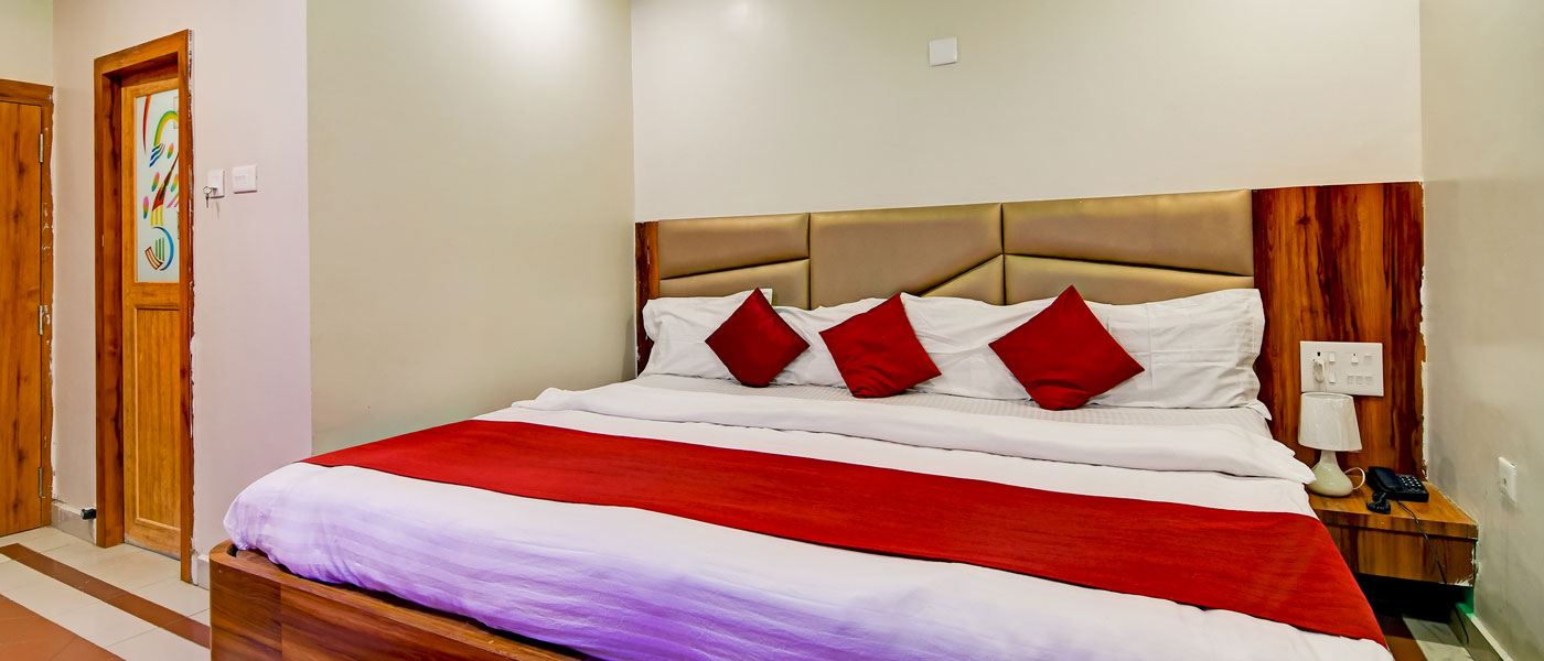 book-hotels-in-puri